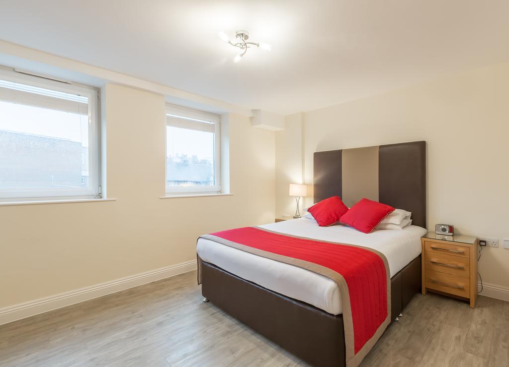 House Of Fisher - Central Point Basingstoke Luaran gambar