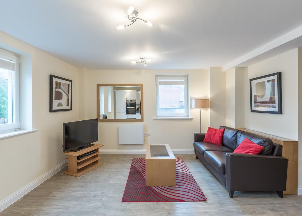 House Of Fisher - Central Point Basingstoke Bilik gambar